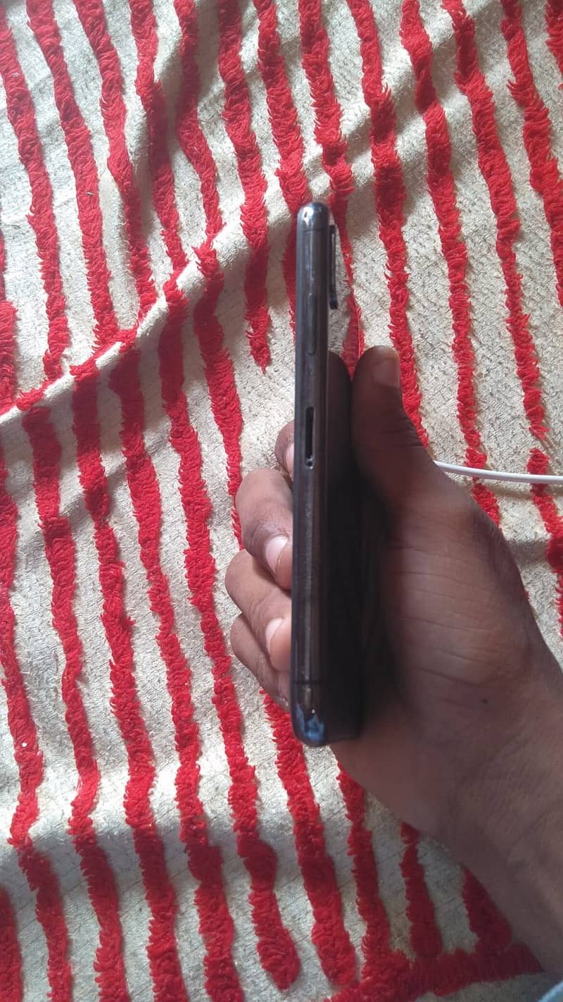 Apple iPhone X 5