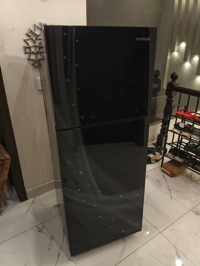Waves Refrigerator 1