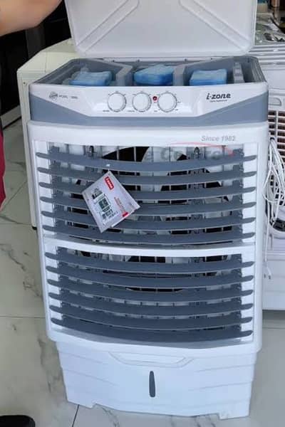 IZONE ROOM AIR COOLER 13000 (4 months used) warranty valid