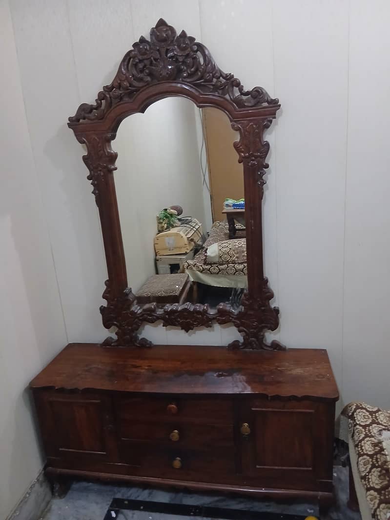 Dressing table 1