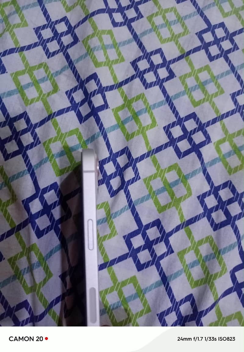 Apple iPhone 13 1