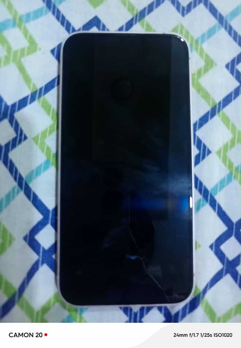 Apple iPhone 13 4
