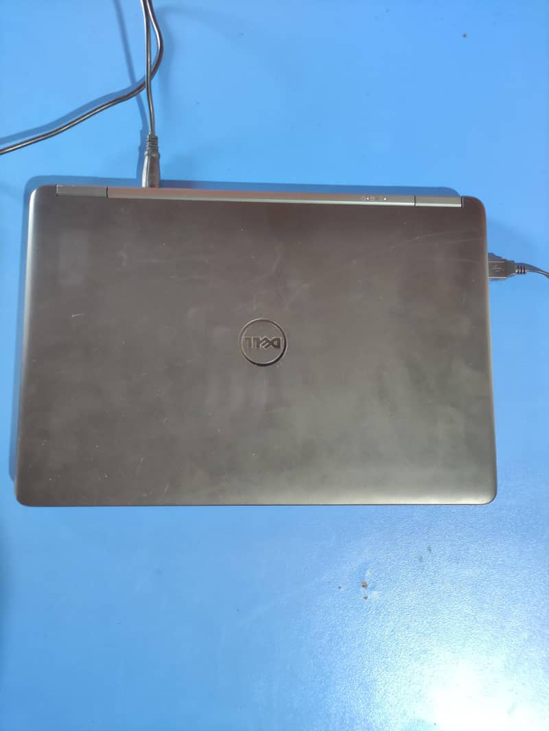 Dell latitude E7250 Model 3