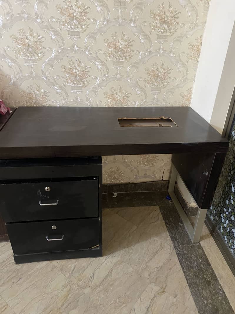 Silayi machine table 3