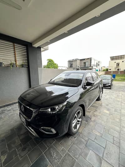 MG HS Trophy edition 2021