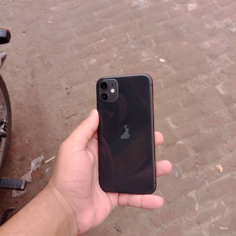 Apple iPhone 11 3