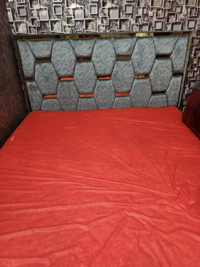matres ky sath 60 ka bgair matres ka 42 ka bed set