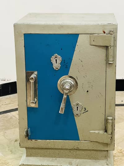 Locker