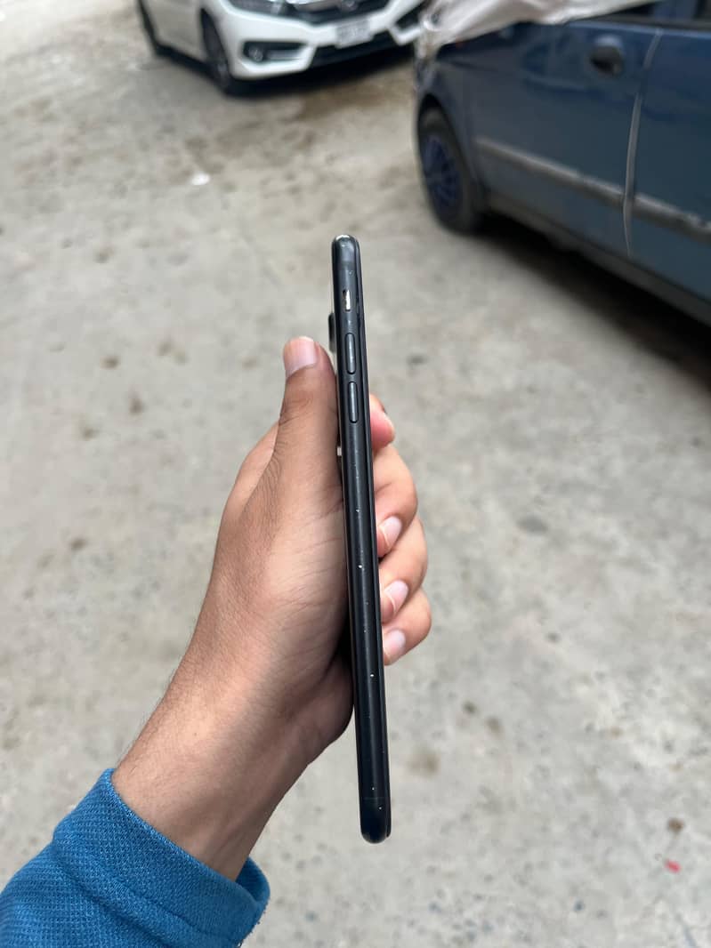 Apple iPhone 7 Plus 2
