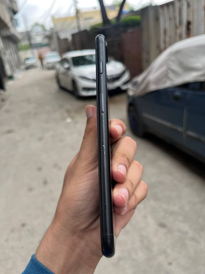 Apple iPhone 7 Plus 3