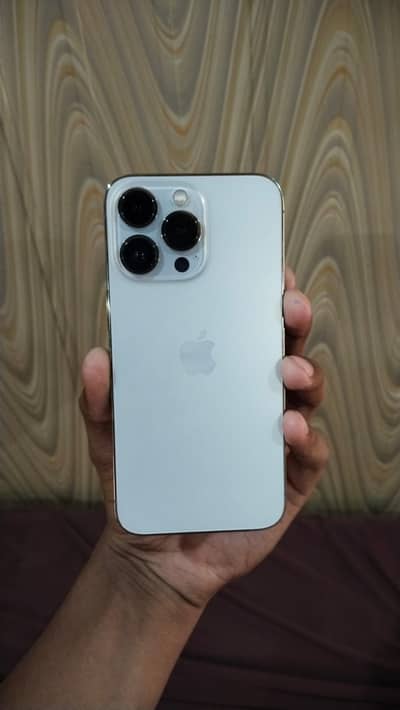 Apple iPhone 13 Pro