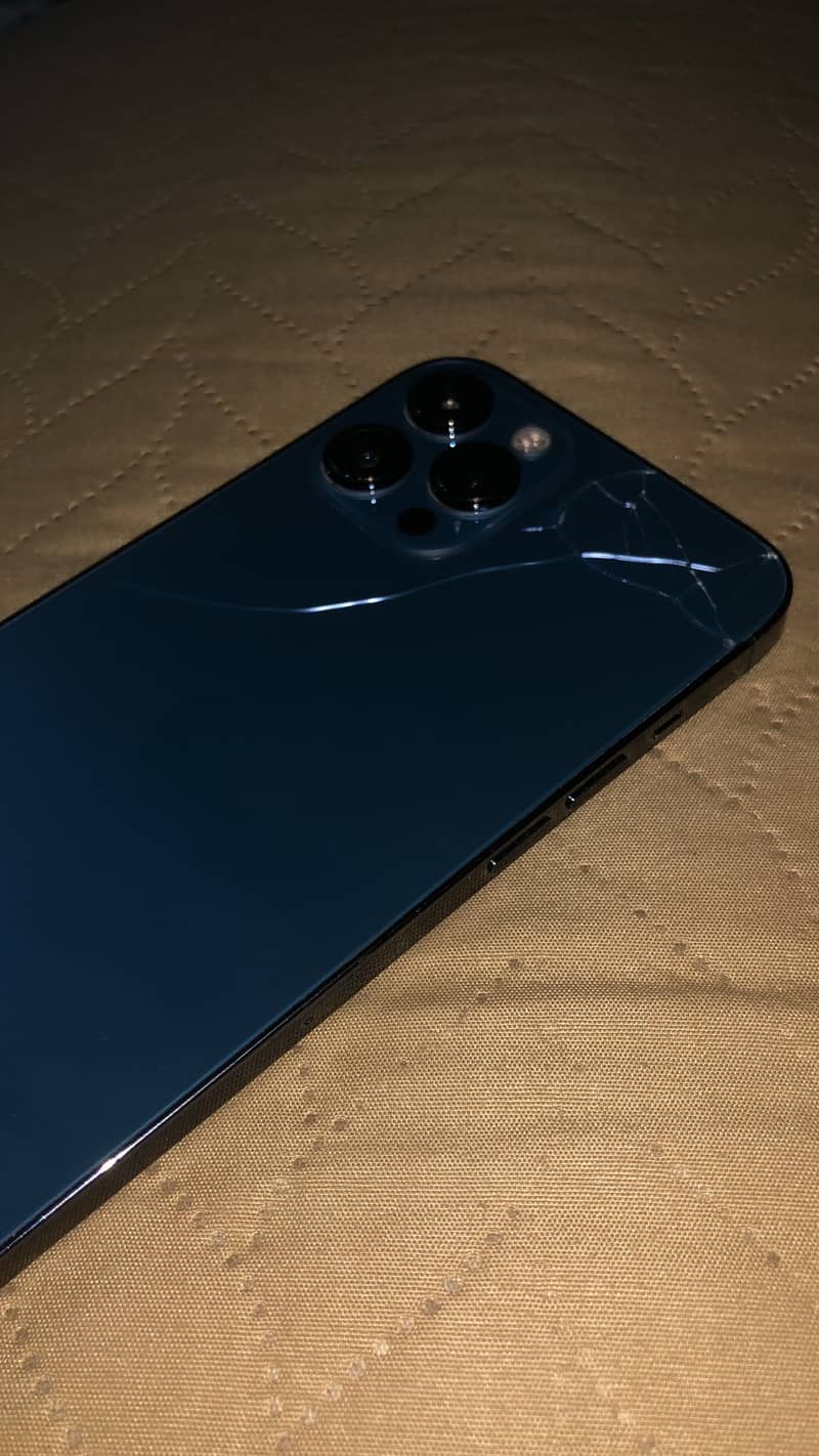iPhone 12 Pro Max 2
