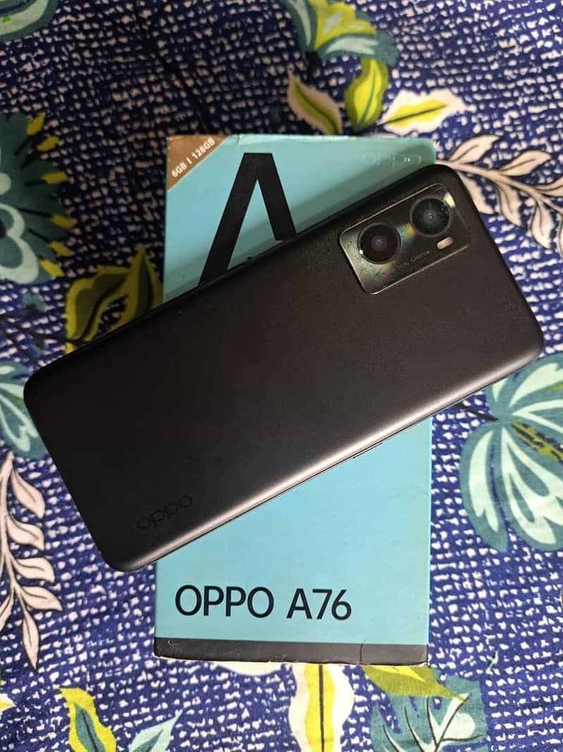 OPPO A76 3