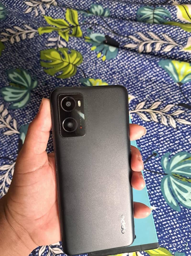 OPPO A76 9