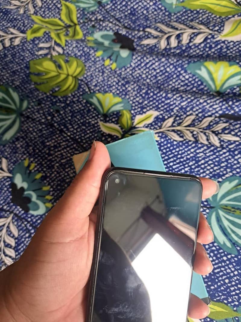 OPPO A76 10