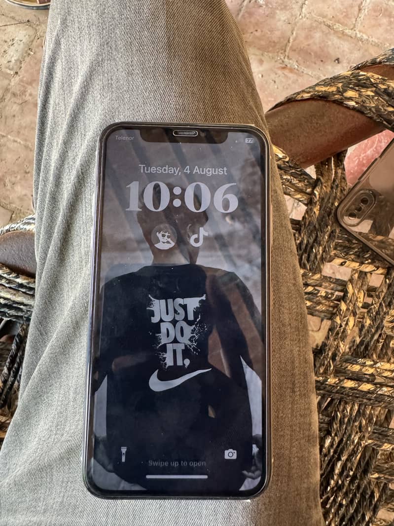 Apple iPhone X 1