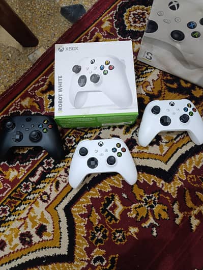 Xbox series s,x controllers
