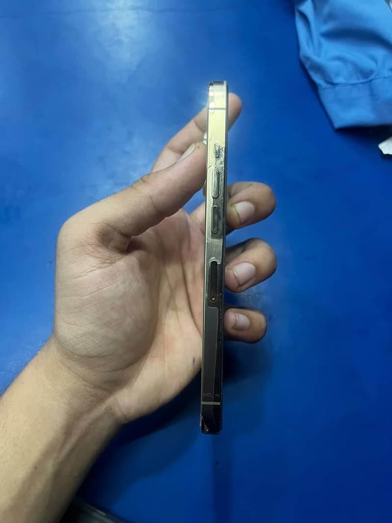 Iphone 13 pro 4