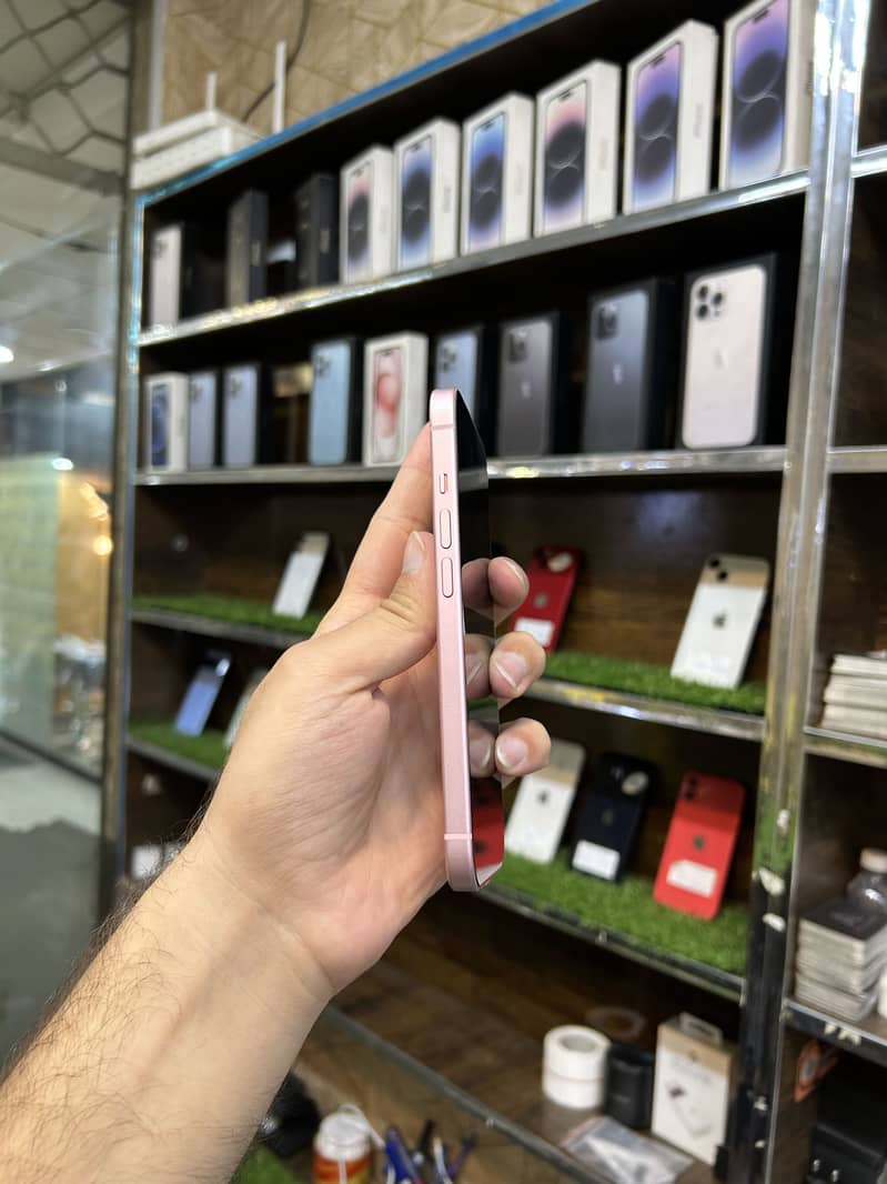 Apple iPhone 15 1