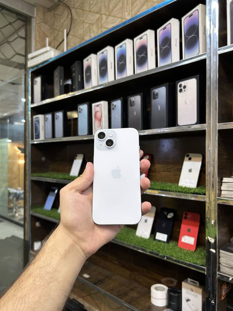 Apple iPhone 15 3