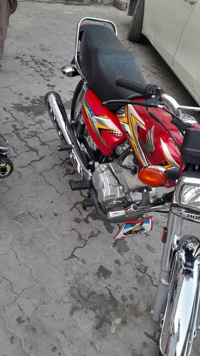 bike is in genuine condition, nut-to-nut