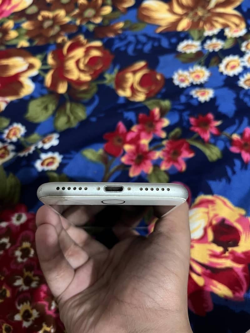 Apple iPhone 8 2