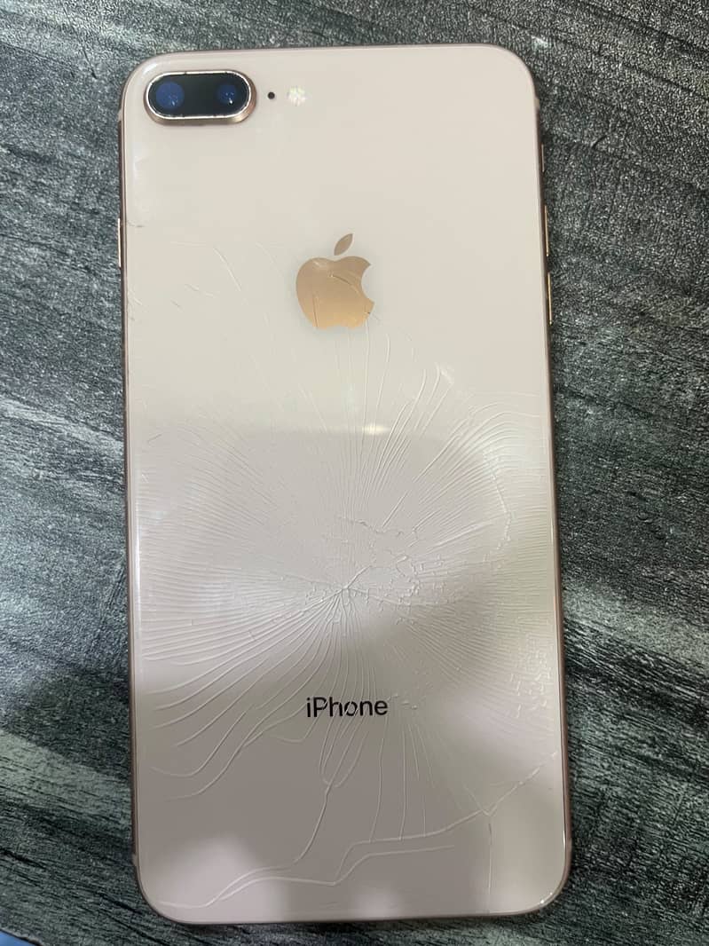 Apple iPhone 8 Plus 0