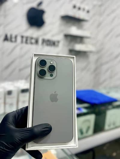 I Phone 15 pro max factory unlock