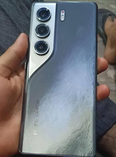 Tecno CAMON 40 Pro
