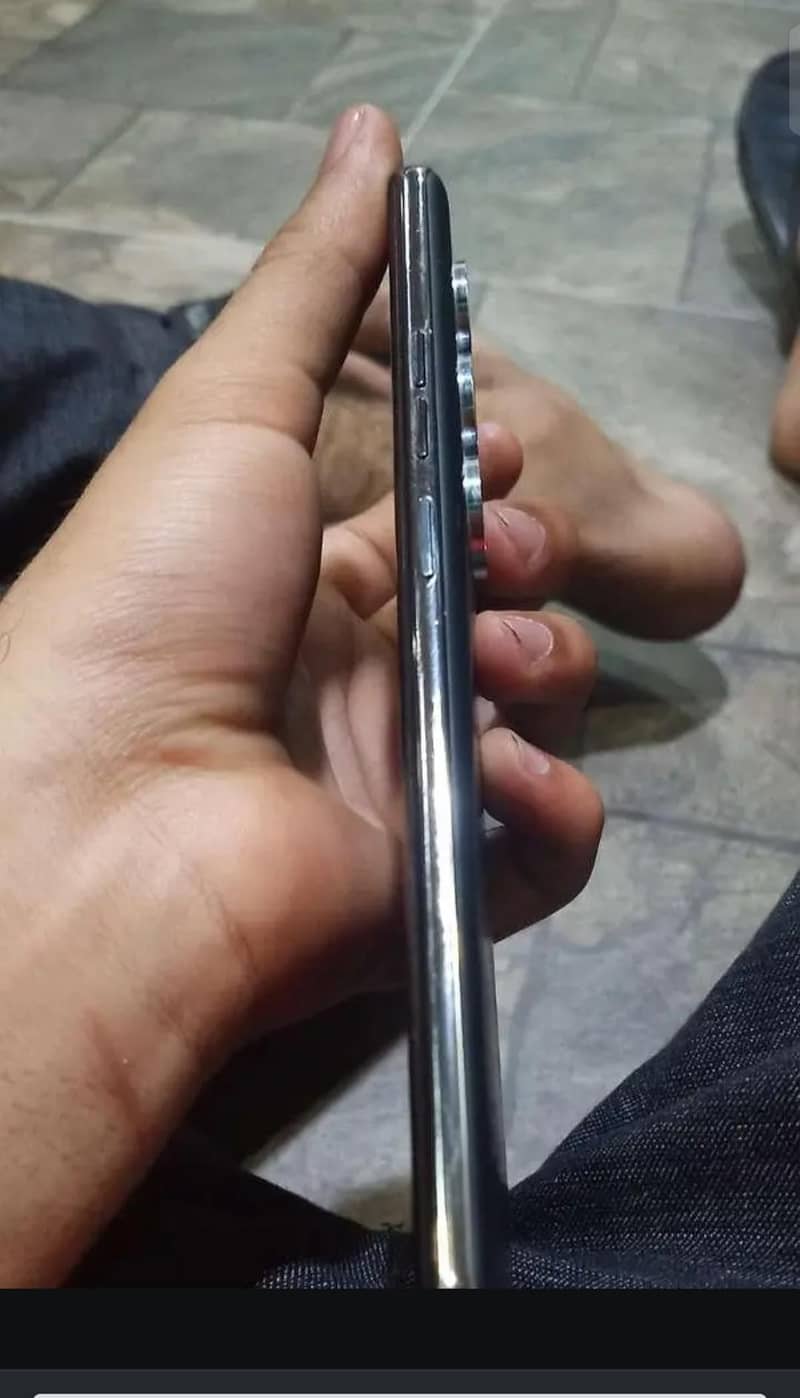 Tecno CAMON 40 Pro 1