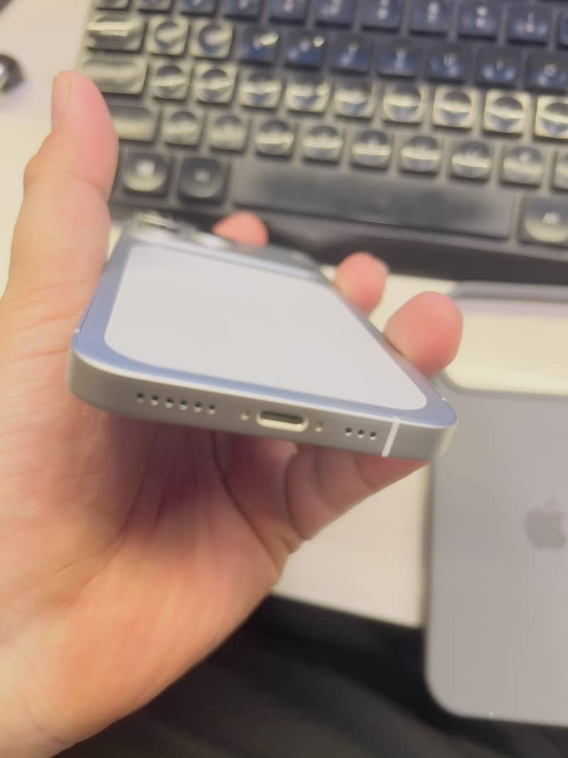 Apple iPhone X 3