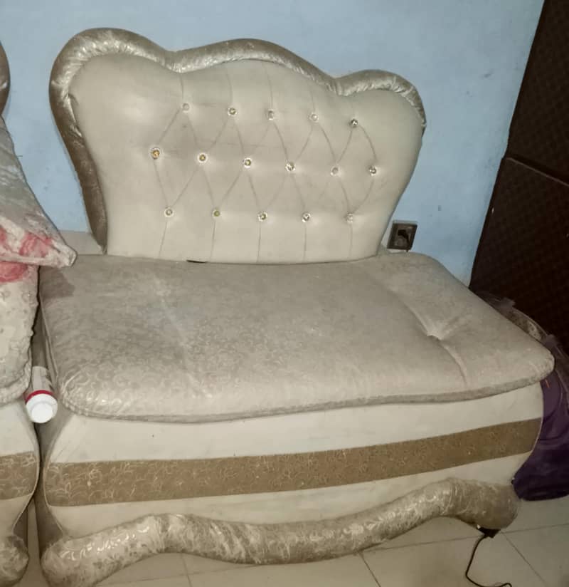 Golden Ruby Sofa Set 4