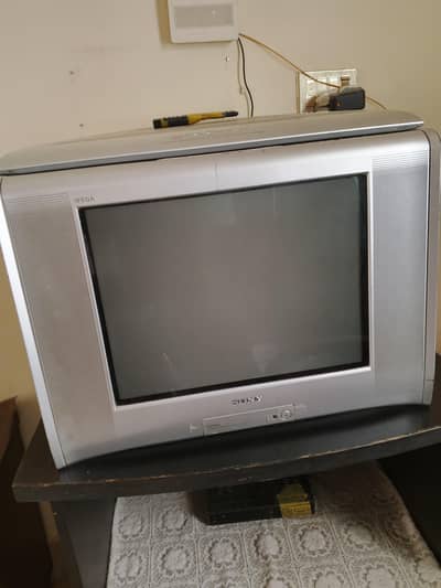 Sony tv 21 inch's condition 8/10