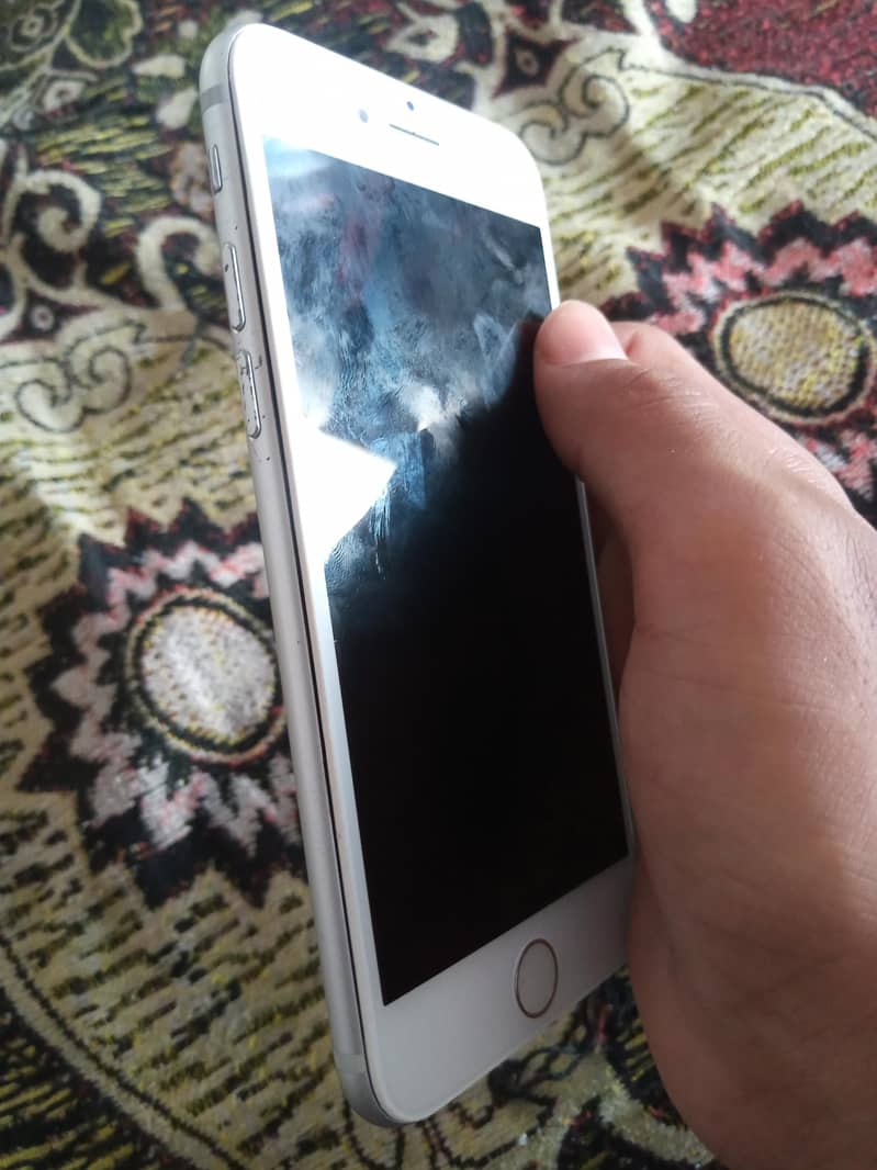 Apple iPhone 7 3