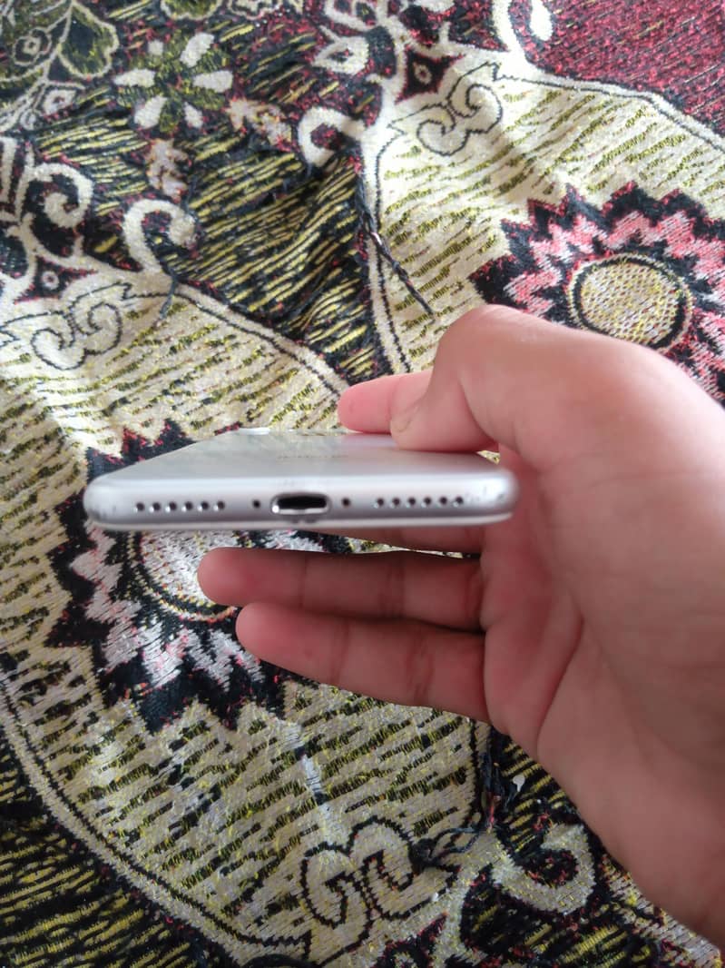 Apple iPhone 7 5