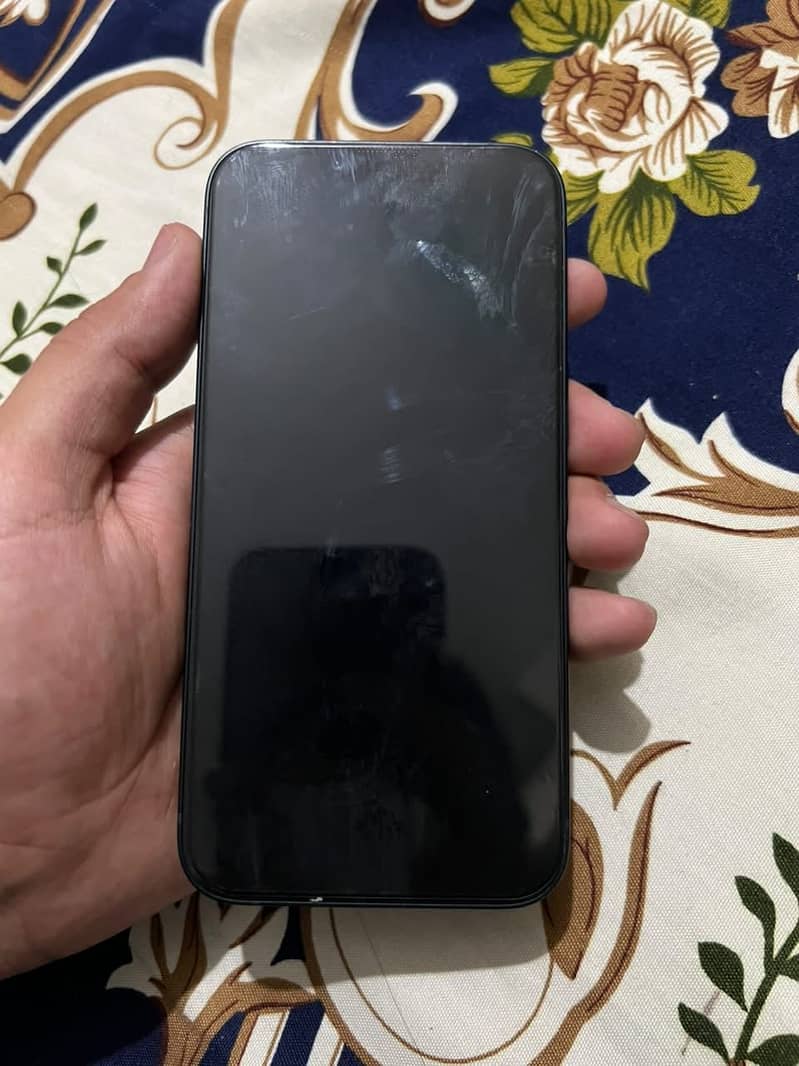 Apple iPhone 13 4