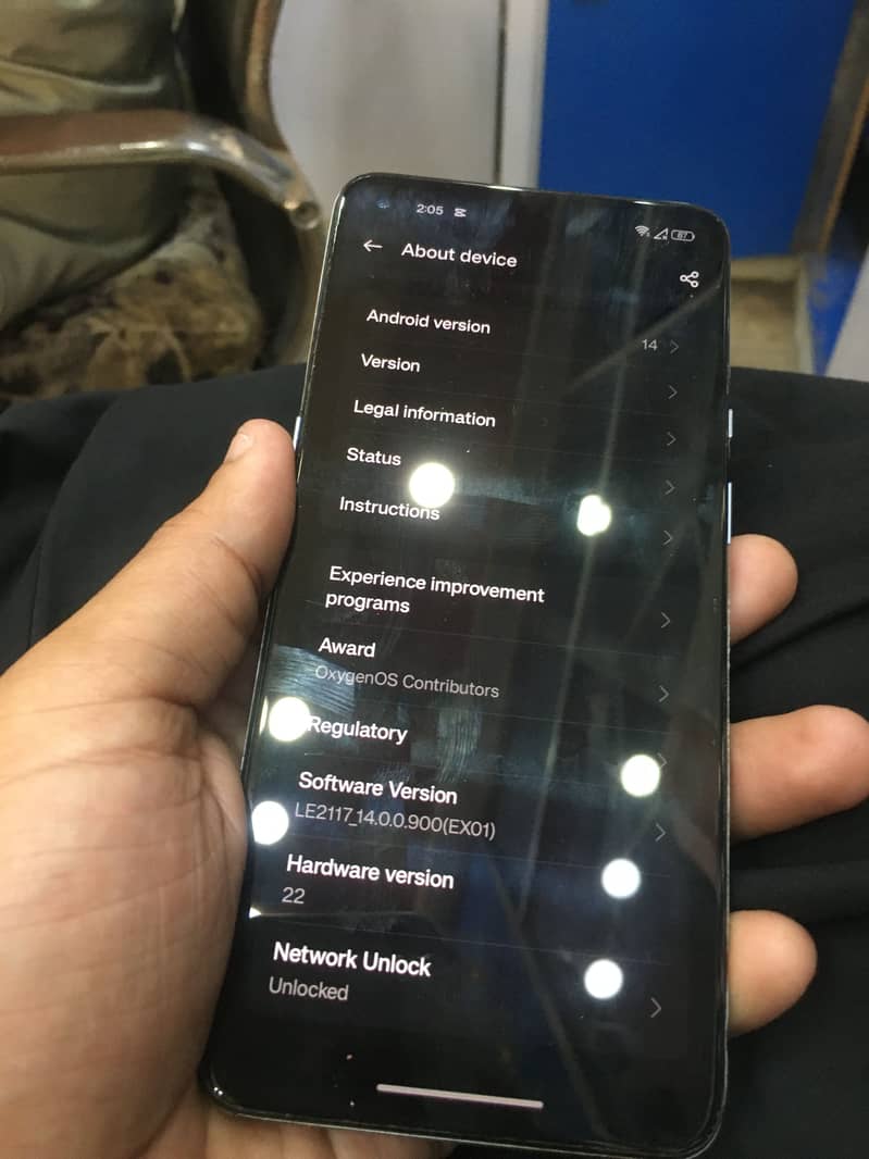 One Plus 9 5G 4
