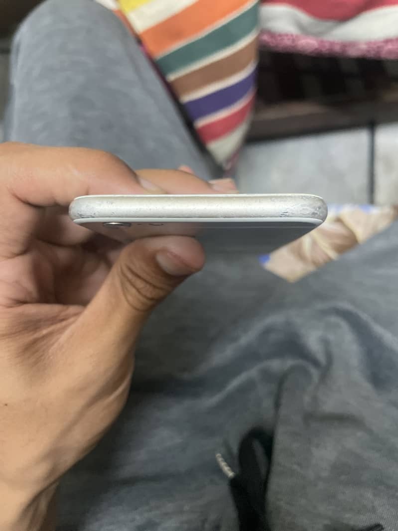 Apple iPhone 6 3