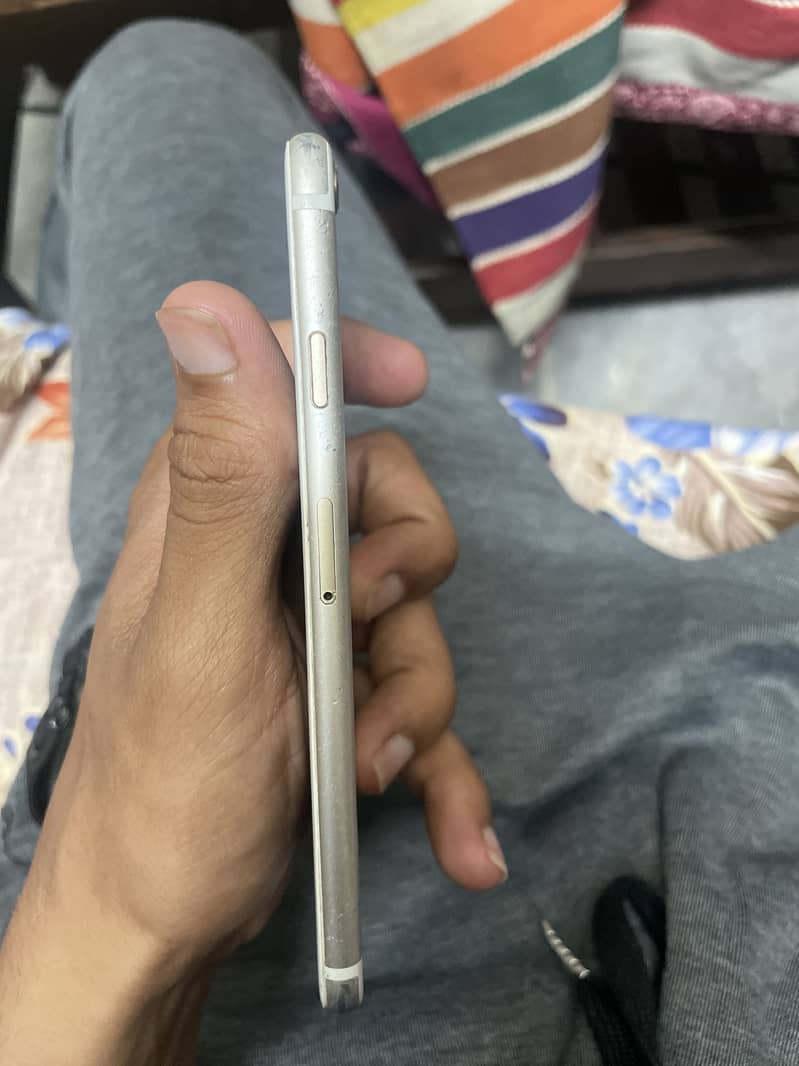 Apple iPhone 6 4