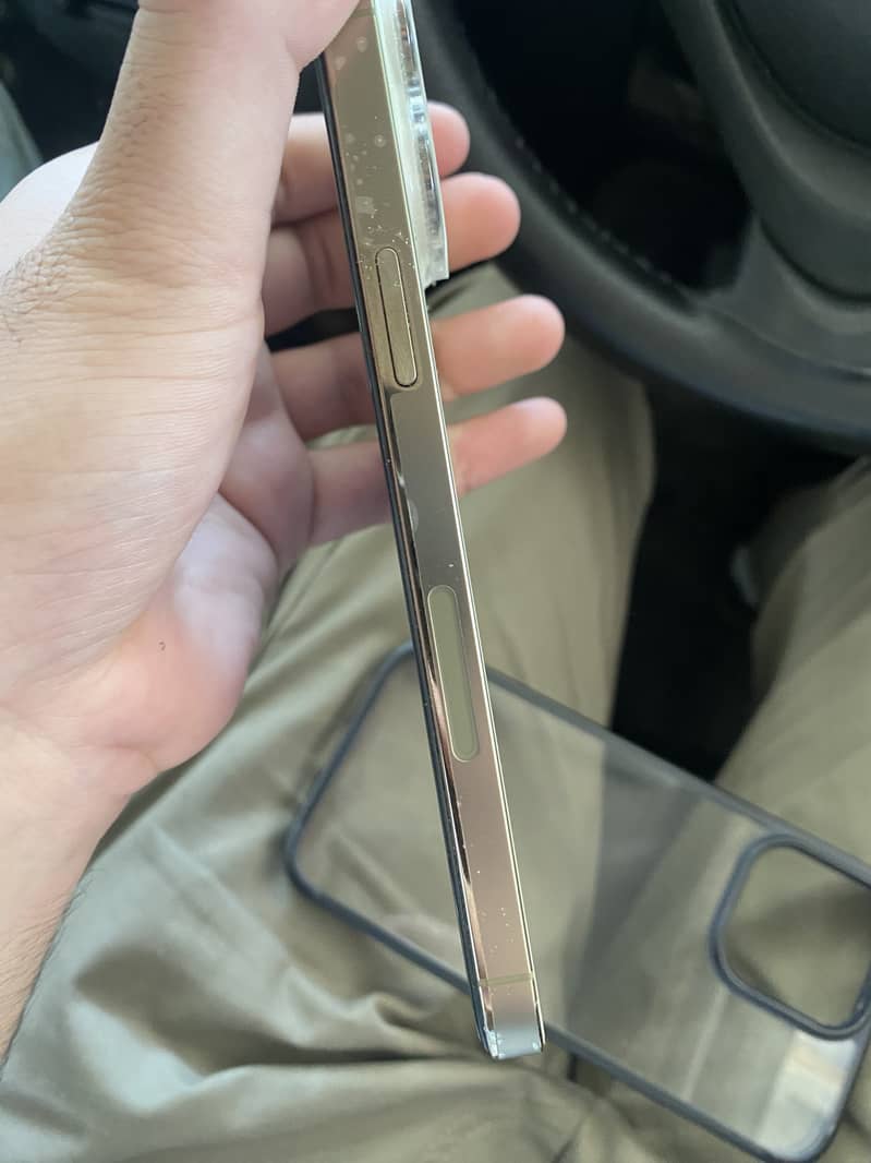 Apple iPhone 14 Pro Max 3