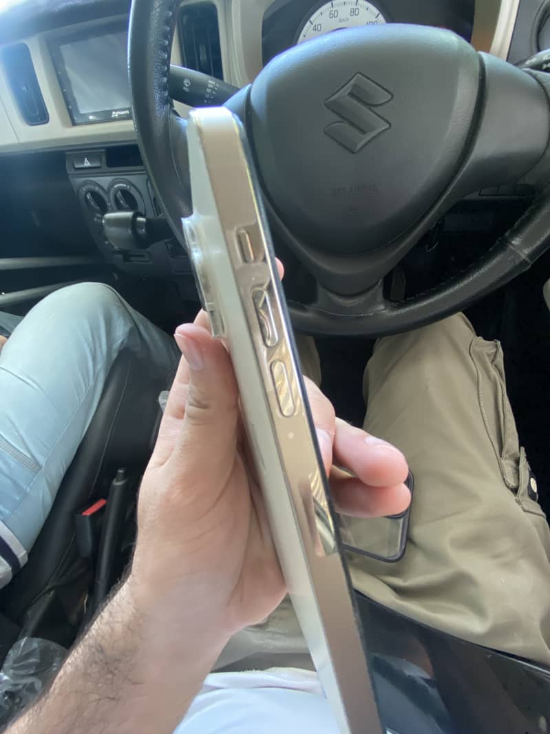 Apple iPhone 14 Pro Max 9
