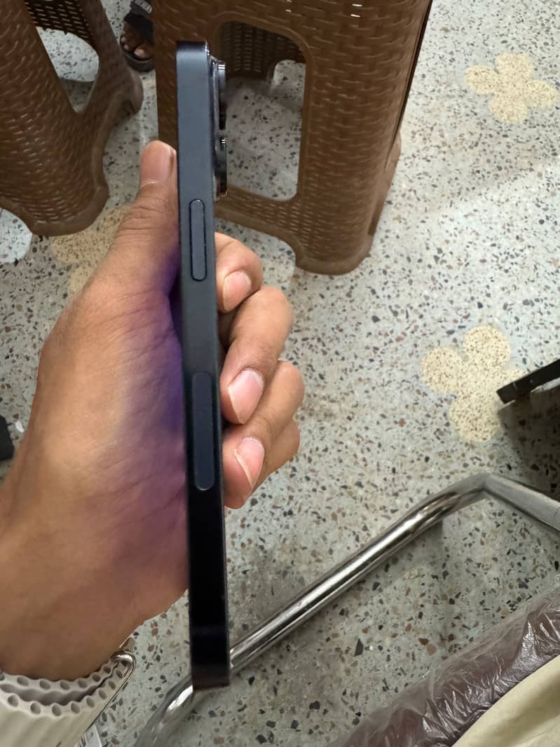 Apple iPhone 14 5