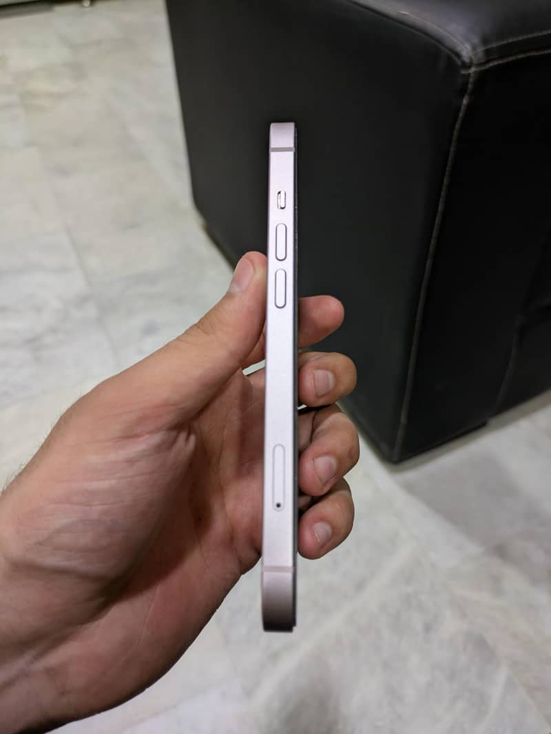 Apple iPhone 13 1