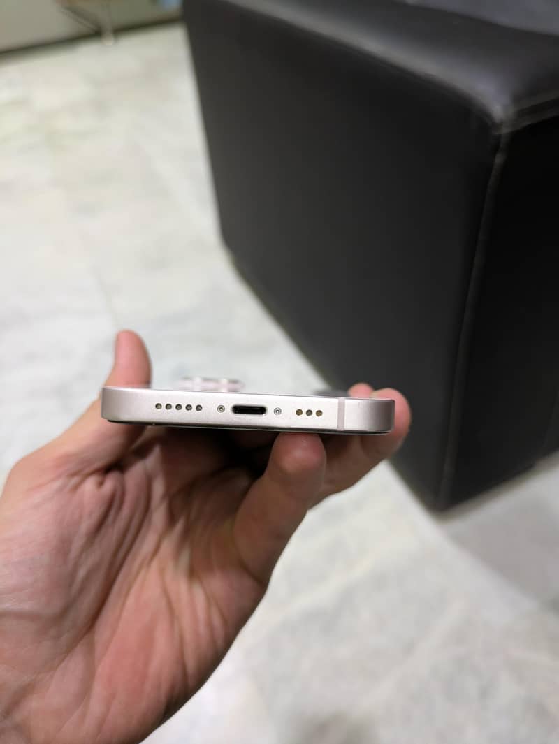 Apple iPhone 13 5