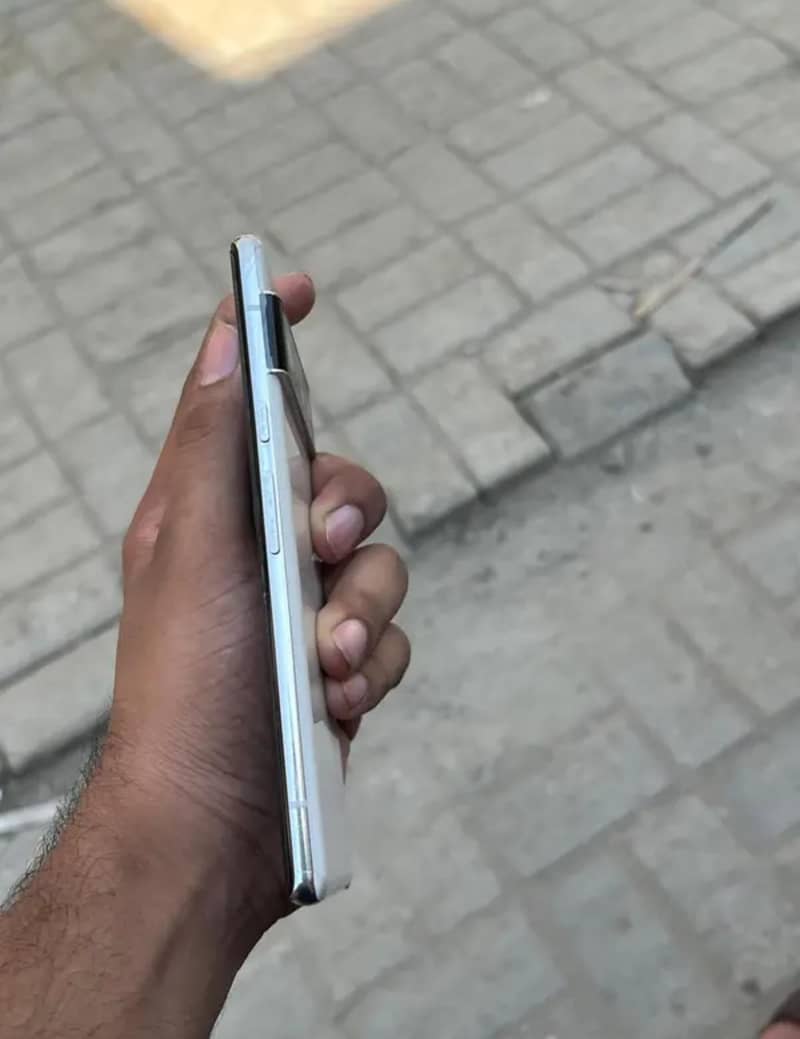 Google Pixel 6 Pro 2