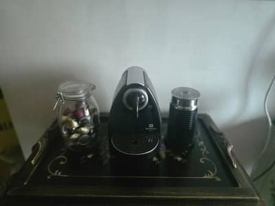Nesspresso complete set with 40 pods