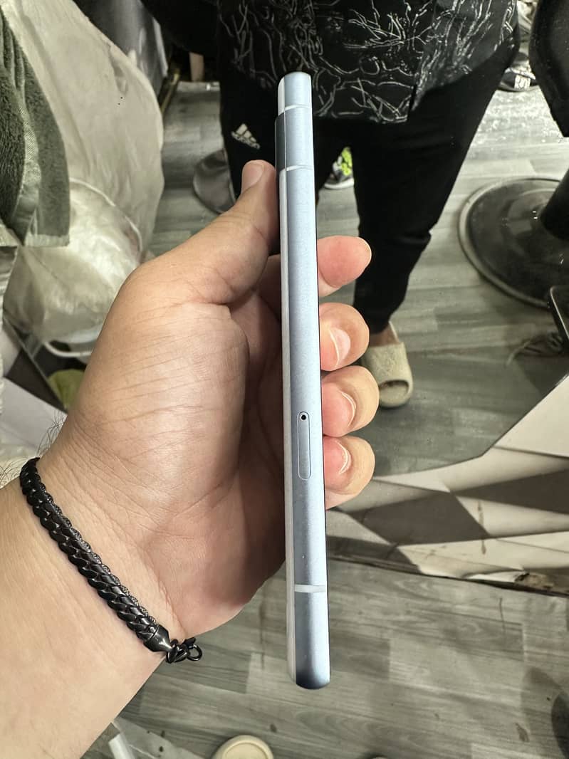 Google Pixel 7a 1