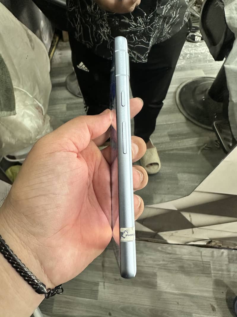 Google Pixel 7a 2