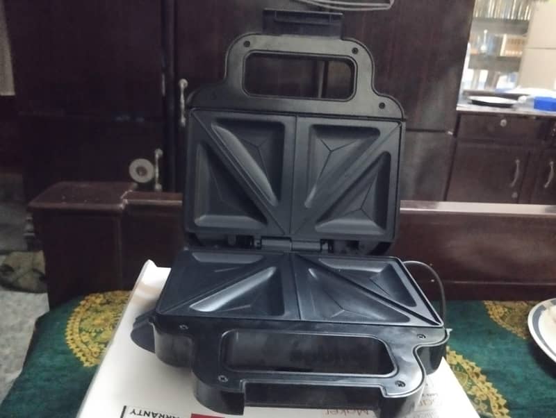 sandwich maker 1