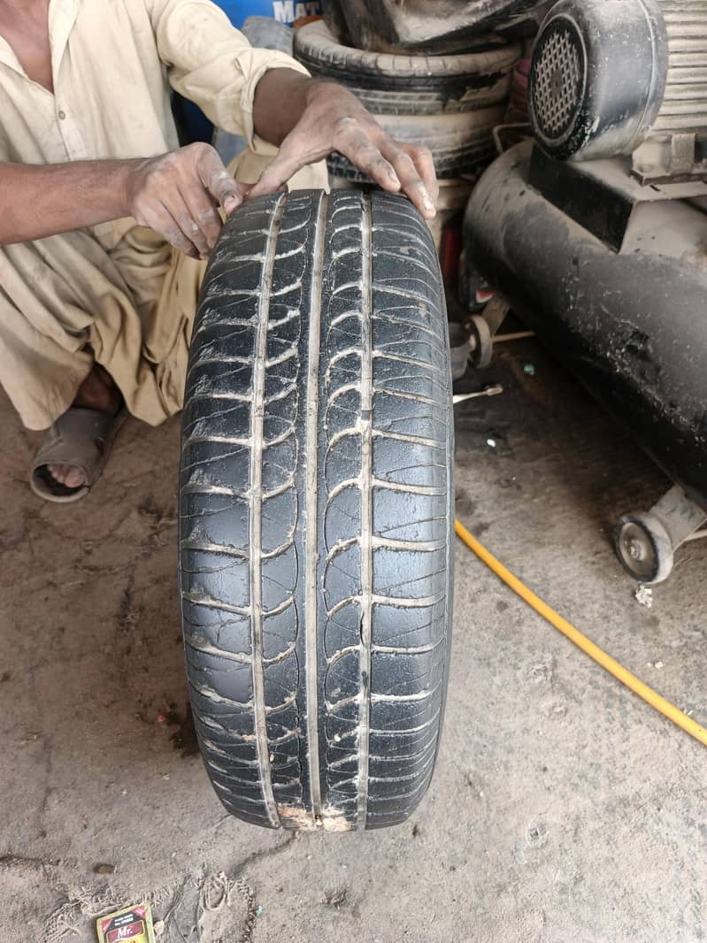 old+ tyre Stepney 1